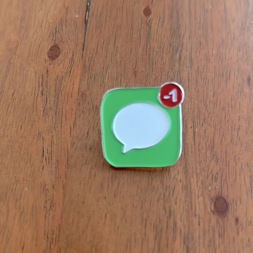 “iMessage” Lapel Pin